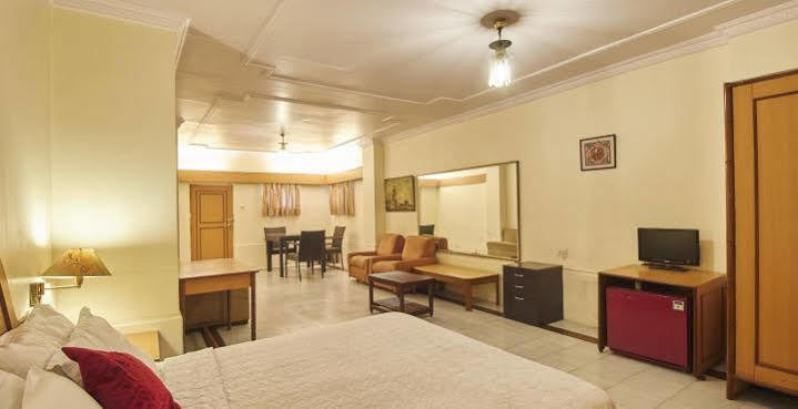 Juhu Hotel Mumbai Luaran gambar